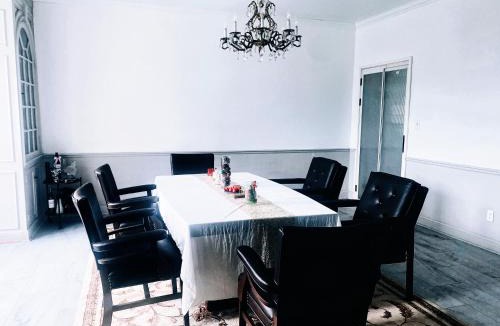 Plainfield House | Lin Wood Retreat