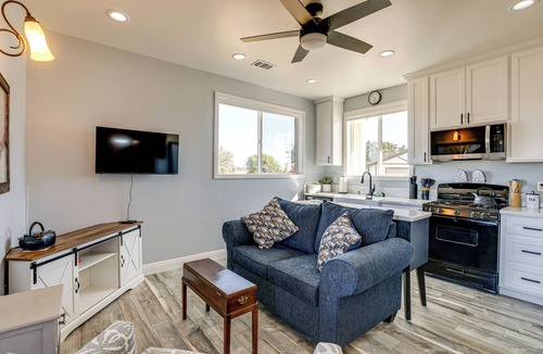 Lincoln House | Lincoln Home w/Private Patio: 9 Mi to Dtwn!