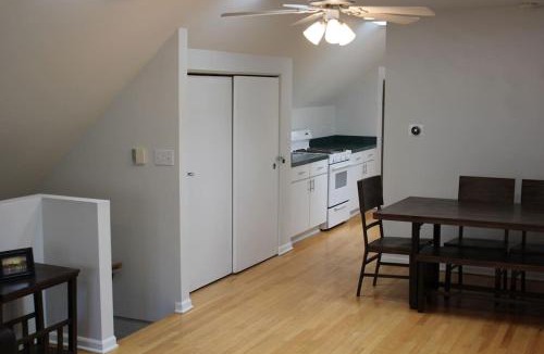 Wrightwood Neighbors House | Lincoln Park Living - 3 Queen Beds - Sleeps 6