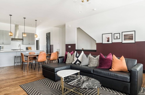 Buena Vista Cottage | Linda by Avantstay Lovely 4BR Condo in Heart of Nashville