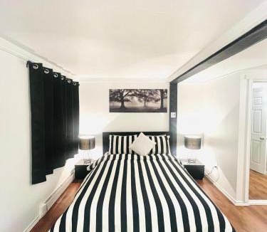 Sherbrooke Apartment | Linda inn - Entire Unit- Sleep 3- Sherbrooke