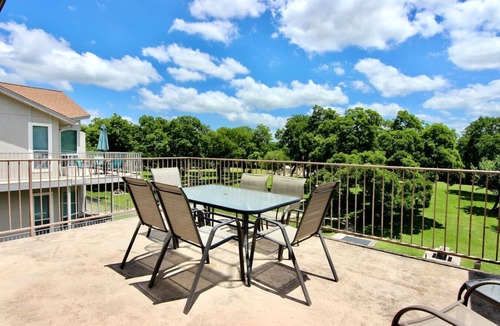 New Braunfels Condo | Linda's Haus | Newly Remodeled | Riverfront