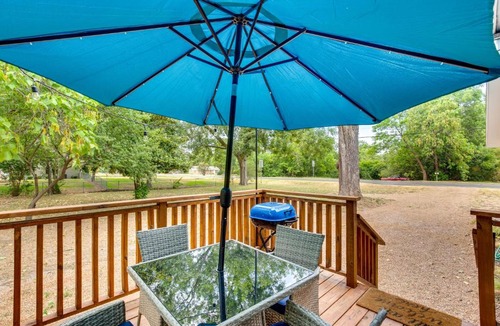 Lindale House | Lindale Vacation Rental w/Deck & Grill!