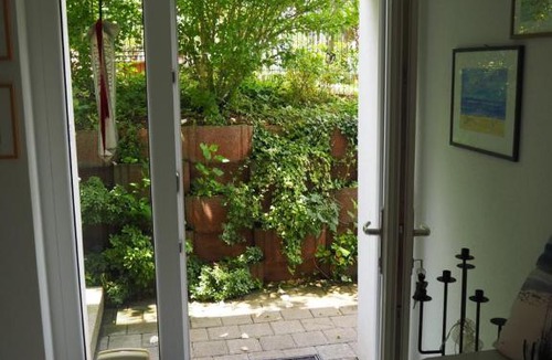 Muttenz Bed & Breakfast | Linde