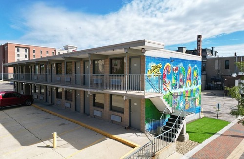 Cedar Falls Apartment | Lindell - Downtown CF Studio - Free Parking! 511