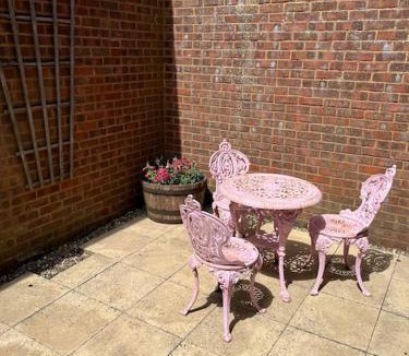 Stowe House | Linden Cottage