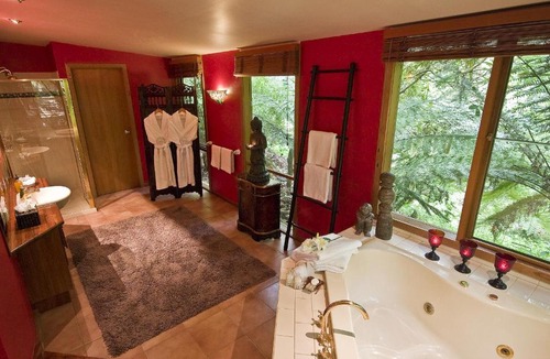 Mount Dandenong Bed & Breakfast | Linden Gardens Rainforest Retreat