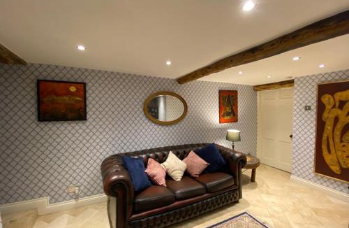 Stroud Apartment | Linden Retreat