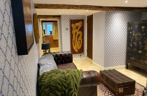 Stroud Apartment | Linden Retreat