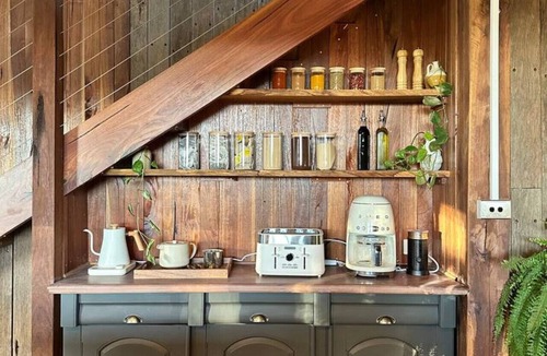 Montville House | Linden Rose Barn | Short Walk to Waterfall + Views