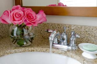 Monroe Ward Hotel | Linden Row Inn