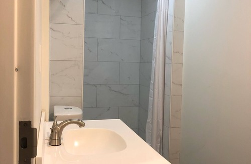 Lindenhurst Hotel | LINDENHURST MOTEL