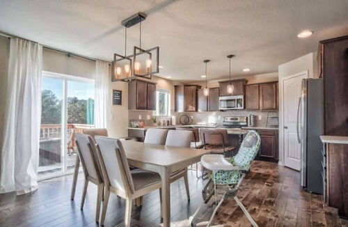 Woodmoor House | Lindenmere Horizon! Game Loft, Fire Pit, & WiFi