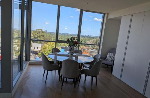 Lindfield Apartment | Lindfield steps to train and shopping
