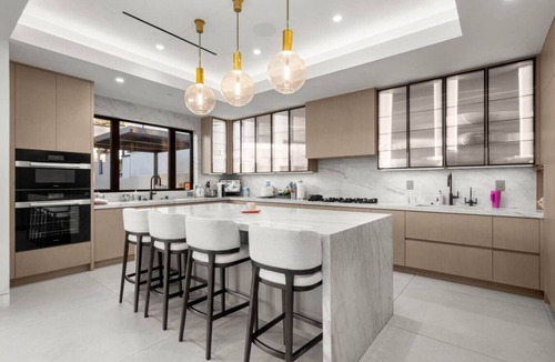 Encino House | Lindley Encino lux central new construction pool