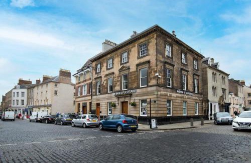 Kelso House | Linen House