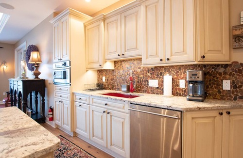 Honeoye House | Linger Longer Lakehouse: "Luxury Lake Living"