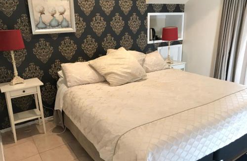 Linley Point House | Linley House