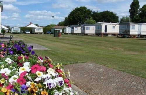 Aldwick House | Linnet 2 berth caravan at Copthorne Caravans