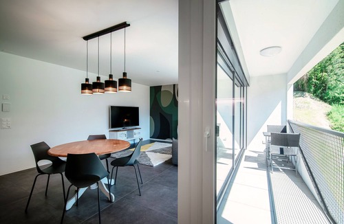 Riazzino Apartment | LiOm Apartment