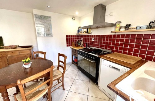 Fraisse-des-Corbieres House | Lion house - FRAISSE DES CORBIERES