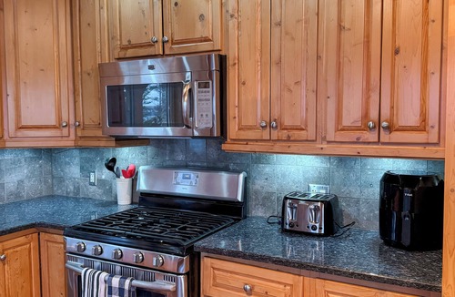 Lion's Head Cabin | Lion's Den - Luxury Waterfront Oasis w/Hot Tub