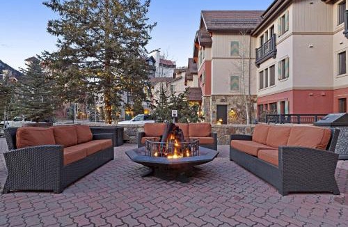 Vail Ski Chalet | Lion Square Lodge East 313