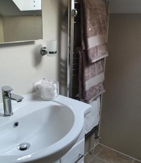 Ilchester Bed & Breakfast | Liongate House