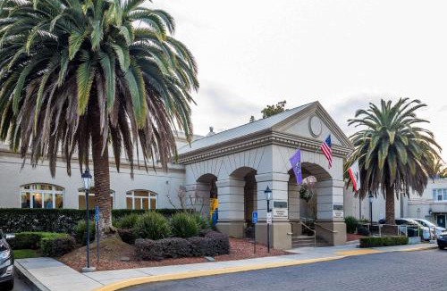 McClellan Hotel | Lions Gate Hotel
