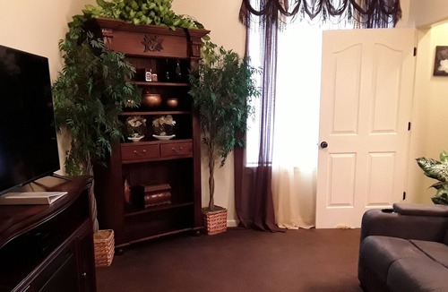 Lava Hot Springs Bed & Breakfast | Lions Gate Manor B&B