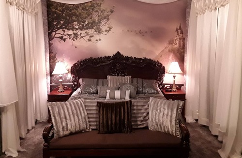 Lava Hot Springs Bed & Breakfast | Lions Gate Manor B&B