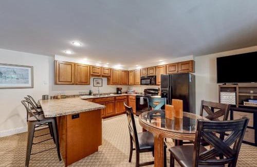 Ellsworth Apartment | Lions Gate