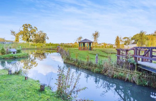 Newmarket Cabin | Lions House, Cambridge