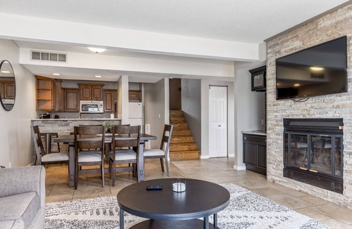 Innsbrook Condo | Lionshead Lake Retreat