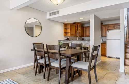 Innsbrook Condo | Lionshead Lake Retreat