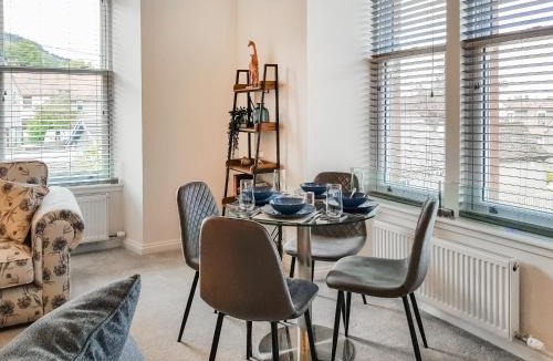 Falkland House | Liquorstane - Uk40568