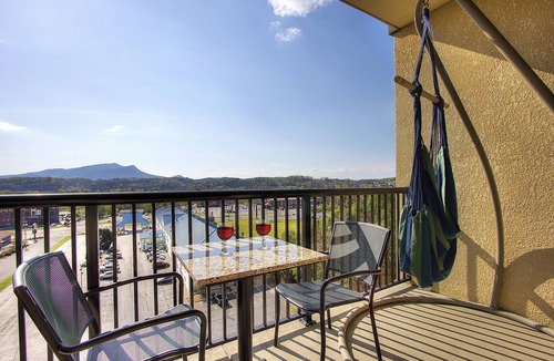 Pigeon Forge Condo | Lisa's Mountain Blessing w/Hot Tub, Pools, Balcony, Arcade & Hammock ADA Acc