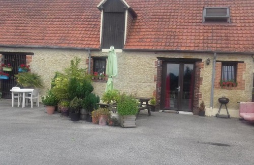 Troarn House | Liseangīte