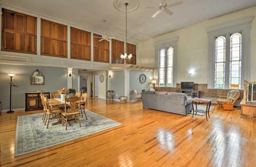 Lisle Apartment | Lisle Apt Fireplace and Stained Glass Windows!