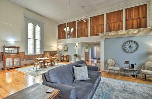 Lisle Apartment | Lisle Apt Fireplace and Stained Glass Windows!