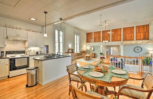 Lisle Apartment | Lisle Apt: Fireplace & Stained Glass Windows!