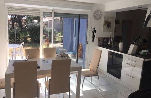 Jard-sur-Mer House | Listed house 5 min walk from beach and shops