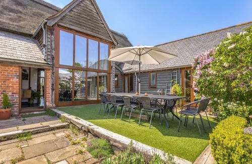 Halstead House | Liston Hall Barn