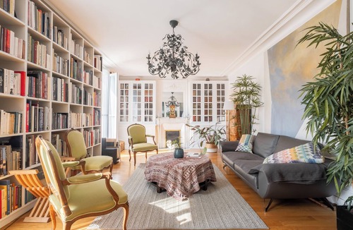 17th Arrondissement Apartment | Literary Radiance, by Veeve