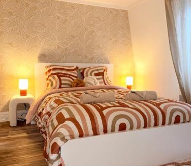 Quartier Grammont Apartment | Literie d'exception, luxe calme et confort