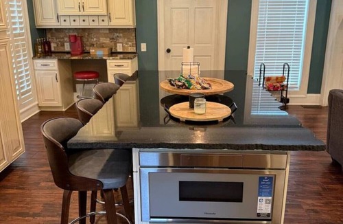 Lithonia House | Lithonia 4BR w/Private Pool & Hot Tub