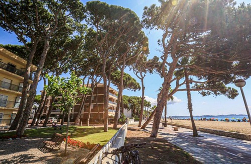 Cambrils Apartment | LITORAL COSTA DORADA - PINS i MAR Only families