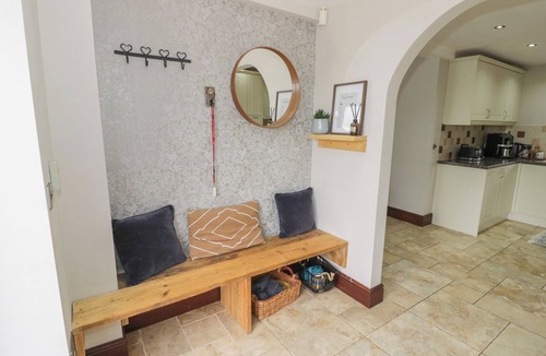 Ab Lench Cottage | LITTLE ACRE, pet friendly, with open fire in Harvington