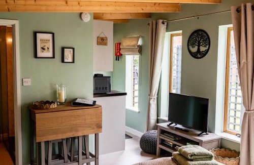 Stuckton Apartment | Little Acres