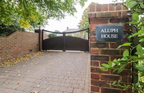 Boughton Lees House | Little Aluph